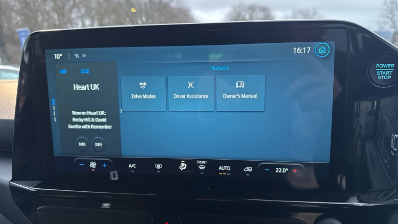 Ford Tourneo Custom 320 L2 Diesel Fwd 2.0 EcoBlue 136ps H1 Zetec 8 seater Auto